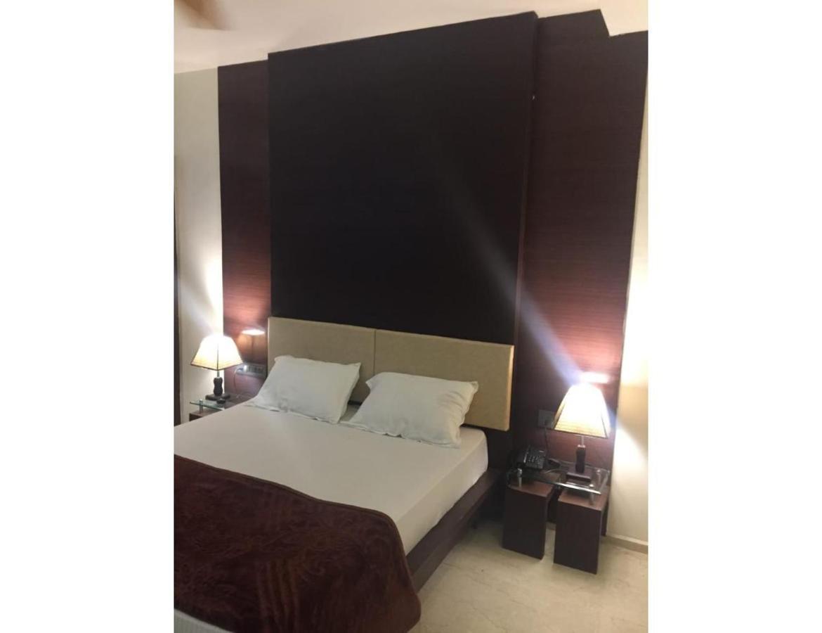 Hotel The Royal, Sehore 外观 照片
