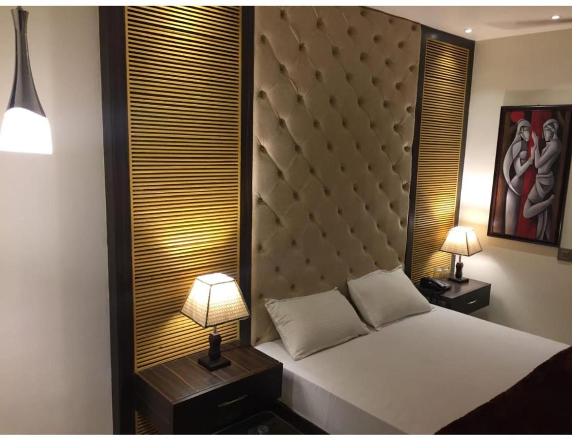 Hotel The Royal, Sehore 外观 照片